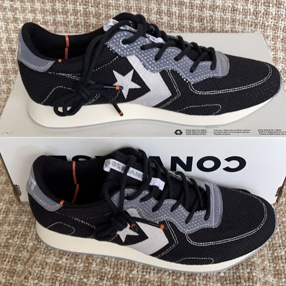 Converse Thunderbolt OX Black/Egret/Winter White MEN`S - Picture 2 of 16